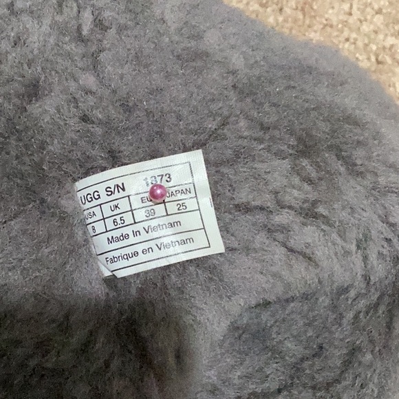 UGG Bailey Button Triplet II Boots - Size 8 - Picture 8 of 12